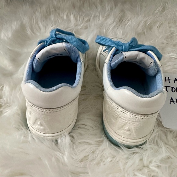 Chanel interlocking CC sneakers - Picture 4 of 12